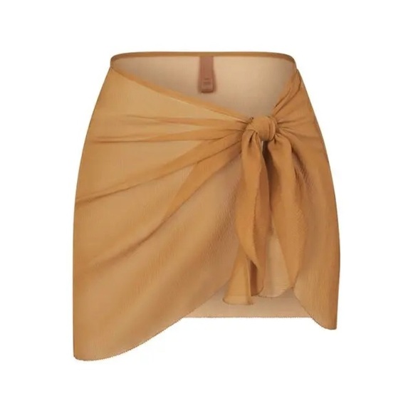 SKIMS NEW Almond Silk Crinkle Cover Up Wrap Skirt - Picture 1 of 3